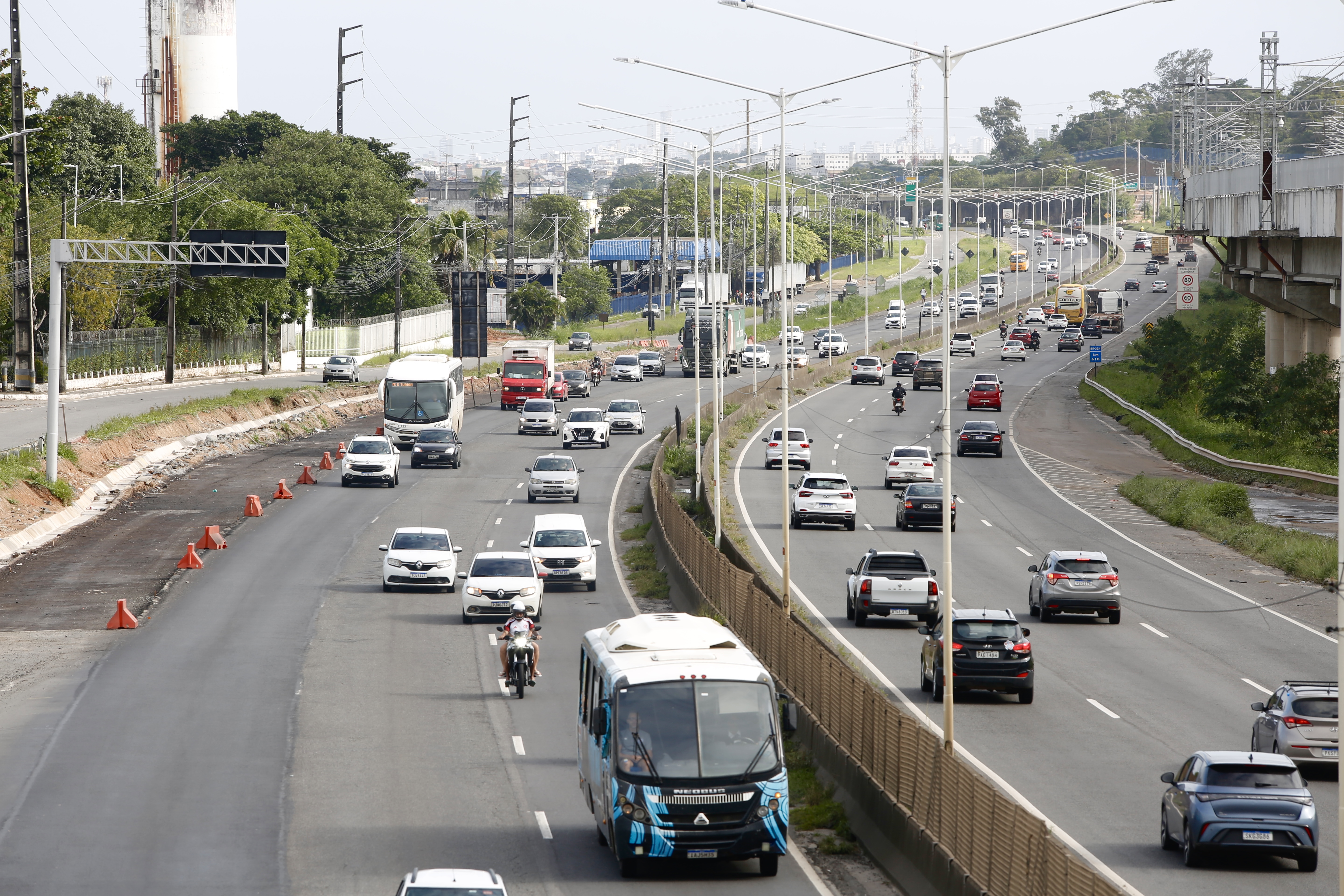 Câmeras inteligentes começam a multar motoristas no Brasil