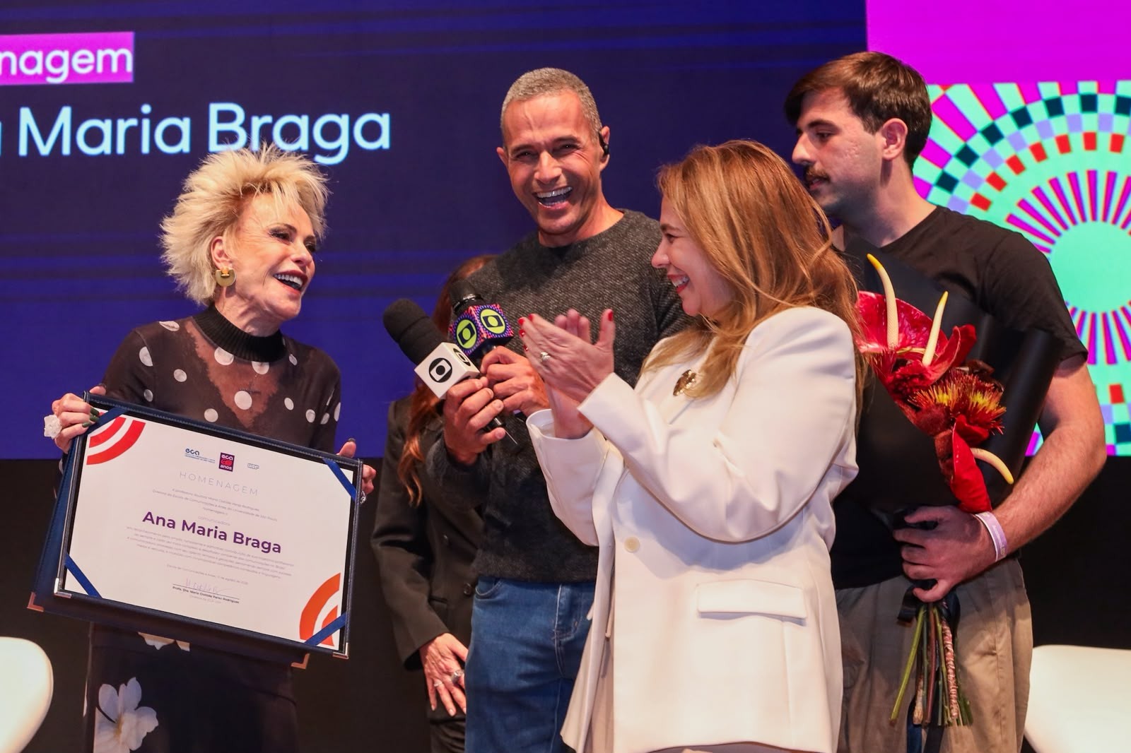 USP presta homenagem a Ana Maria Braga pela sua contribuição à comunicação