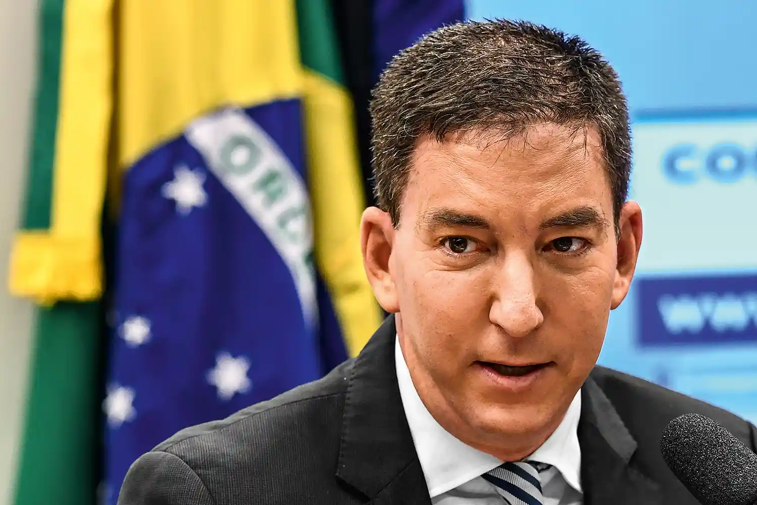 Glenn Greenwald defende VEJA após polêmica sobre Lula