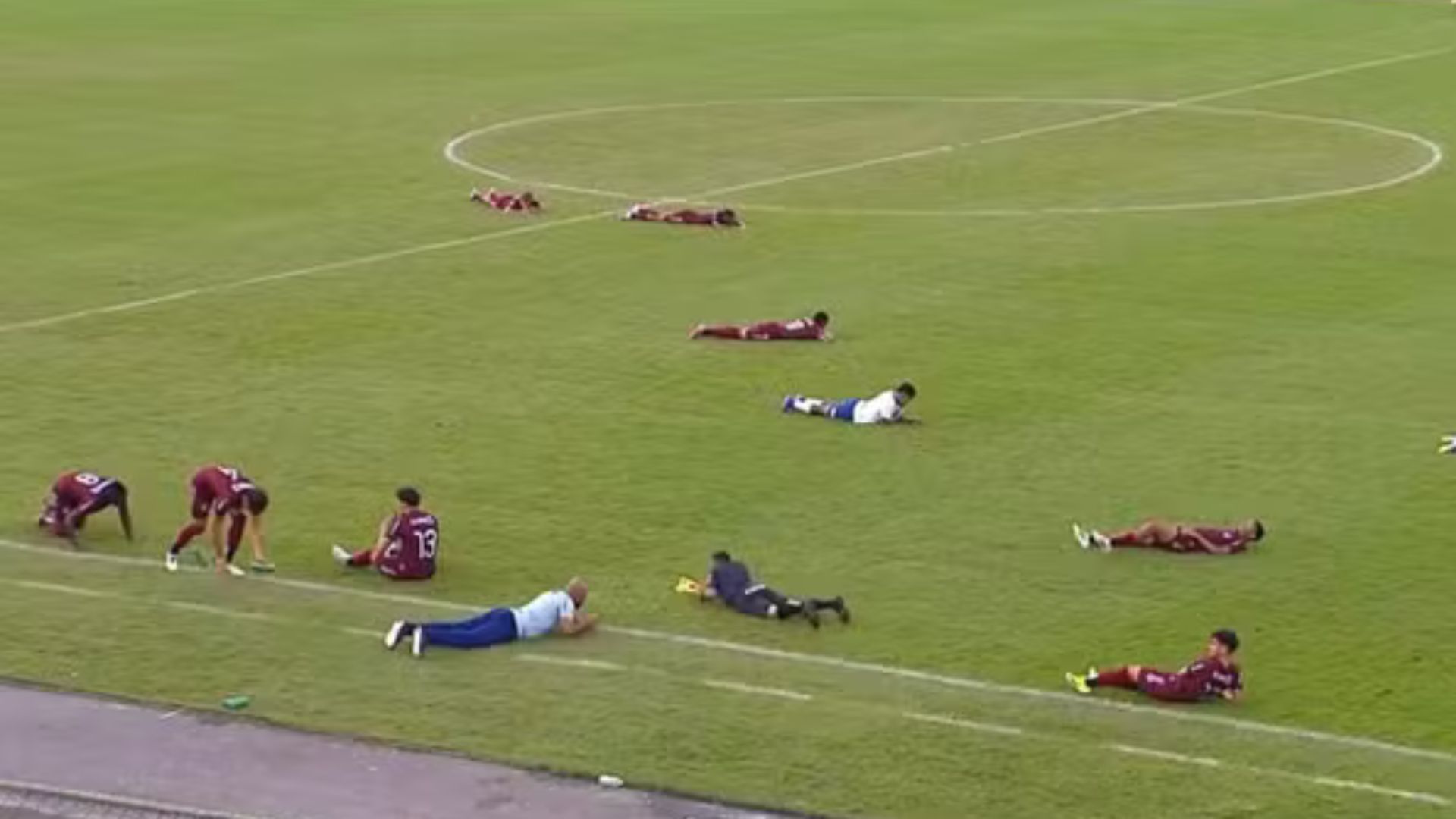 Enxame de abelhas interrompe final do Campeonato Baiano sub-20