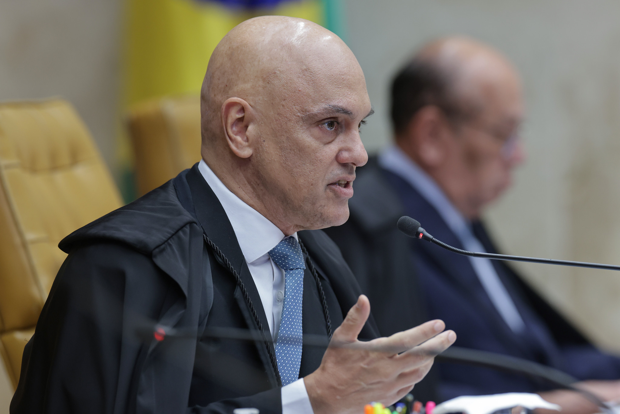 Mendonça critica monitoramento da PF e fala em arapongagem institucional