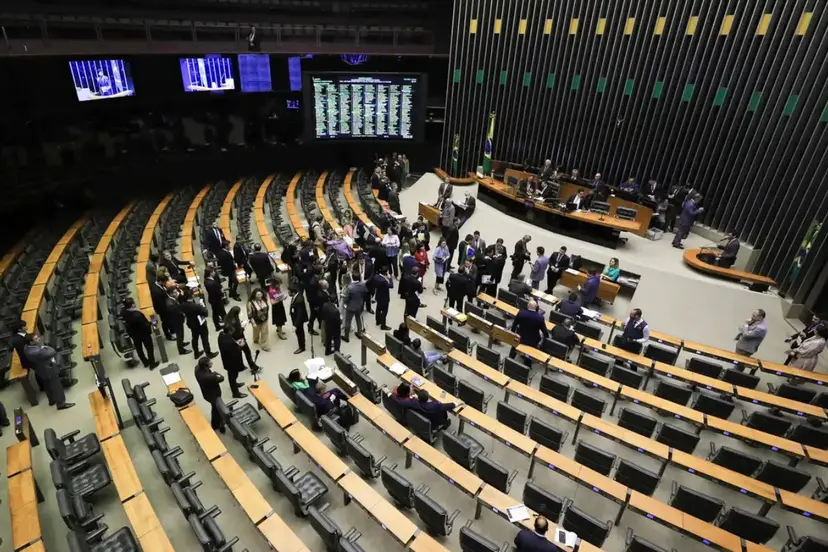 Câmara dos Deputados vai criar comissão para discutir redução da maioridade penal
