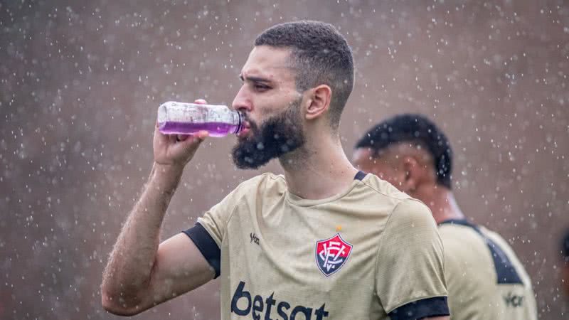 Vitória pode inscrever novos jogadores após quitar dívida com o Portimonense