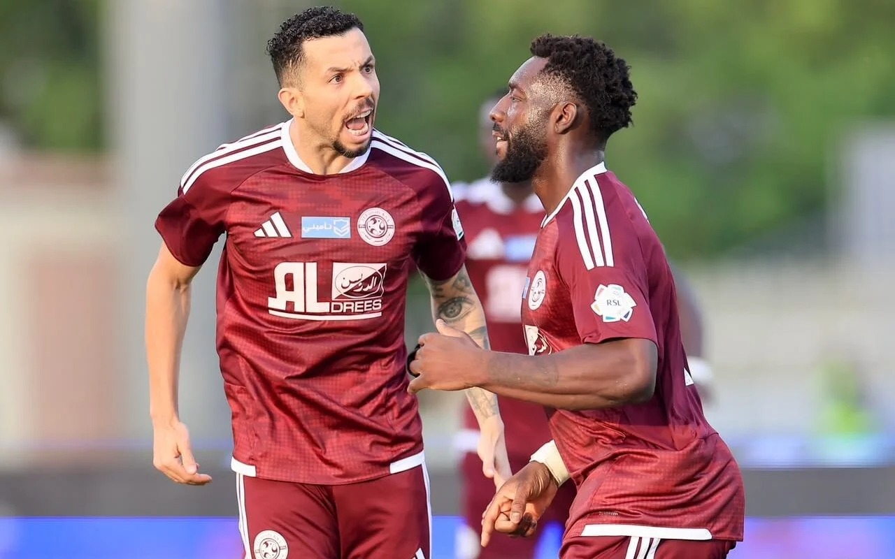Flávio Medeiros brilha em vitória do Al Faisaly na Liga Saudita