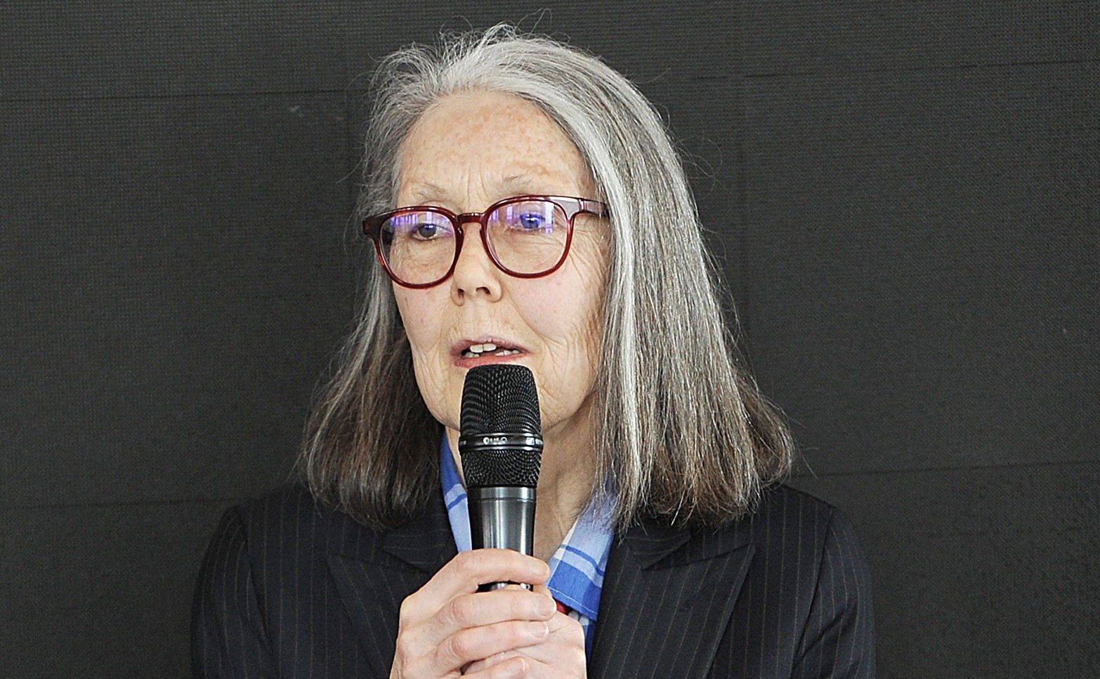 Cinco obras fundamentais de Anne Carson, ganhadora do Nobel de Literatura 2026