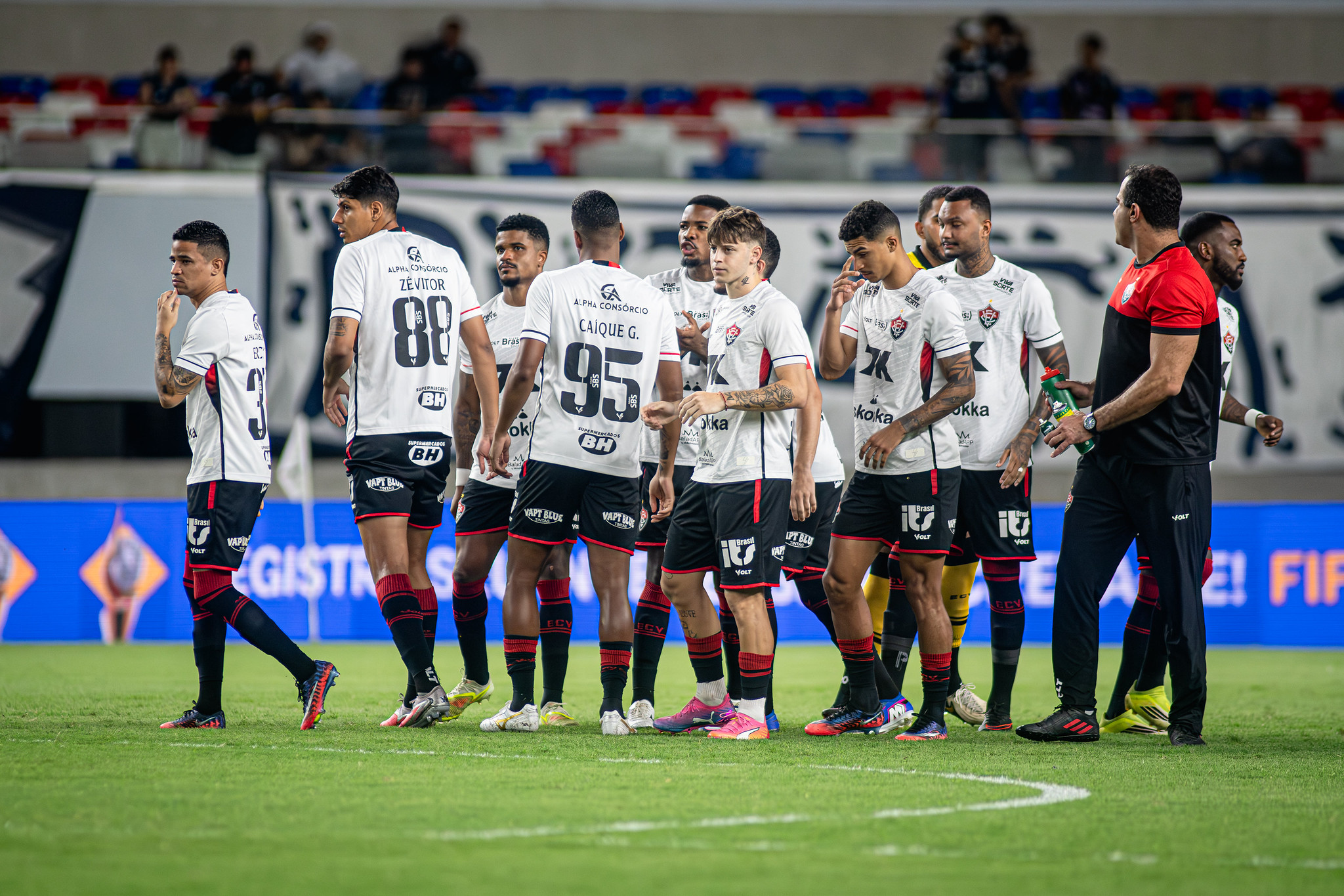 Vitória precisa reverter desvantagem para avançar na Copa do Brasil