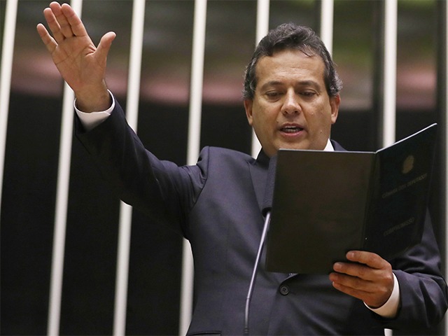 Deputado federal é investigado pela Polícia Federal por compra de votos