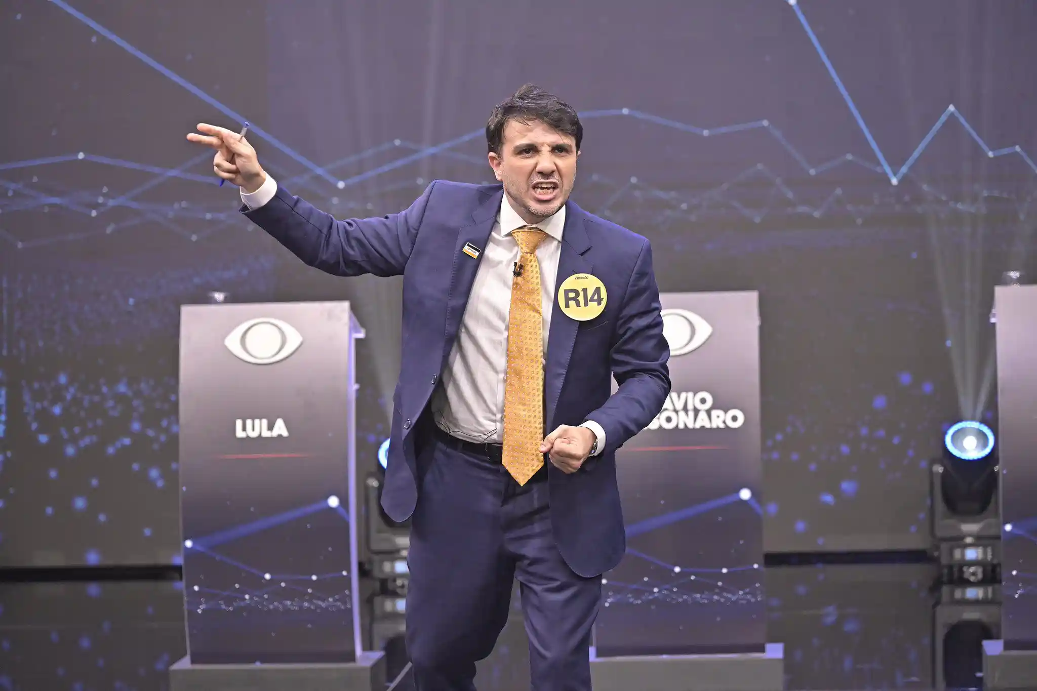 Renan Santos realiza mobilização em Salvador uma semana antes das eleições