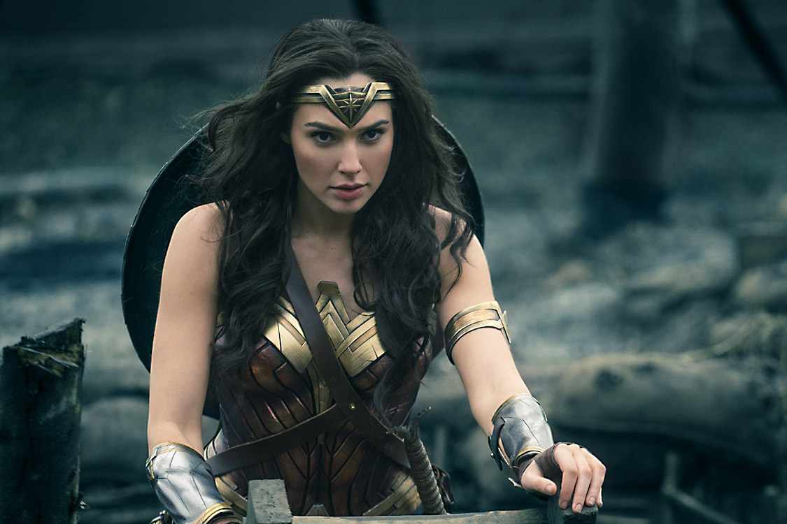 Gal Gadot comenta sobre sua saída da Mulher-Maravilha e as mudanças na DC
