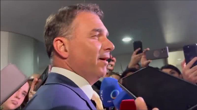 Flávio Bolsonaro comenta decisão do PP sobre neutralidade na eleição