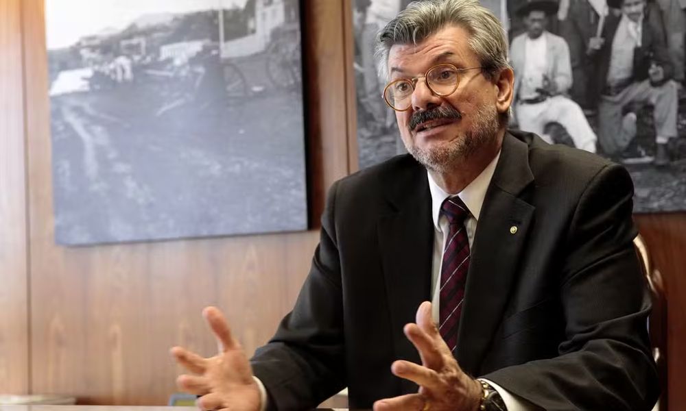 AGU solicita demissão e suspensão de salário de ministro do STJ acusado de assédio