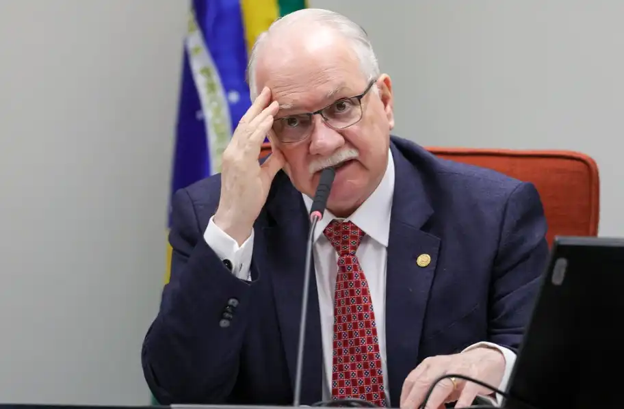 Imagem de Fachin considera transferir casos do Banco Master e INSS de Mendonça para evitar conflitos no STF