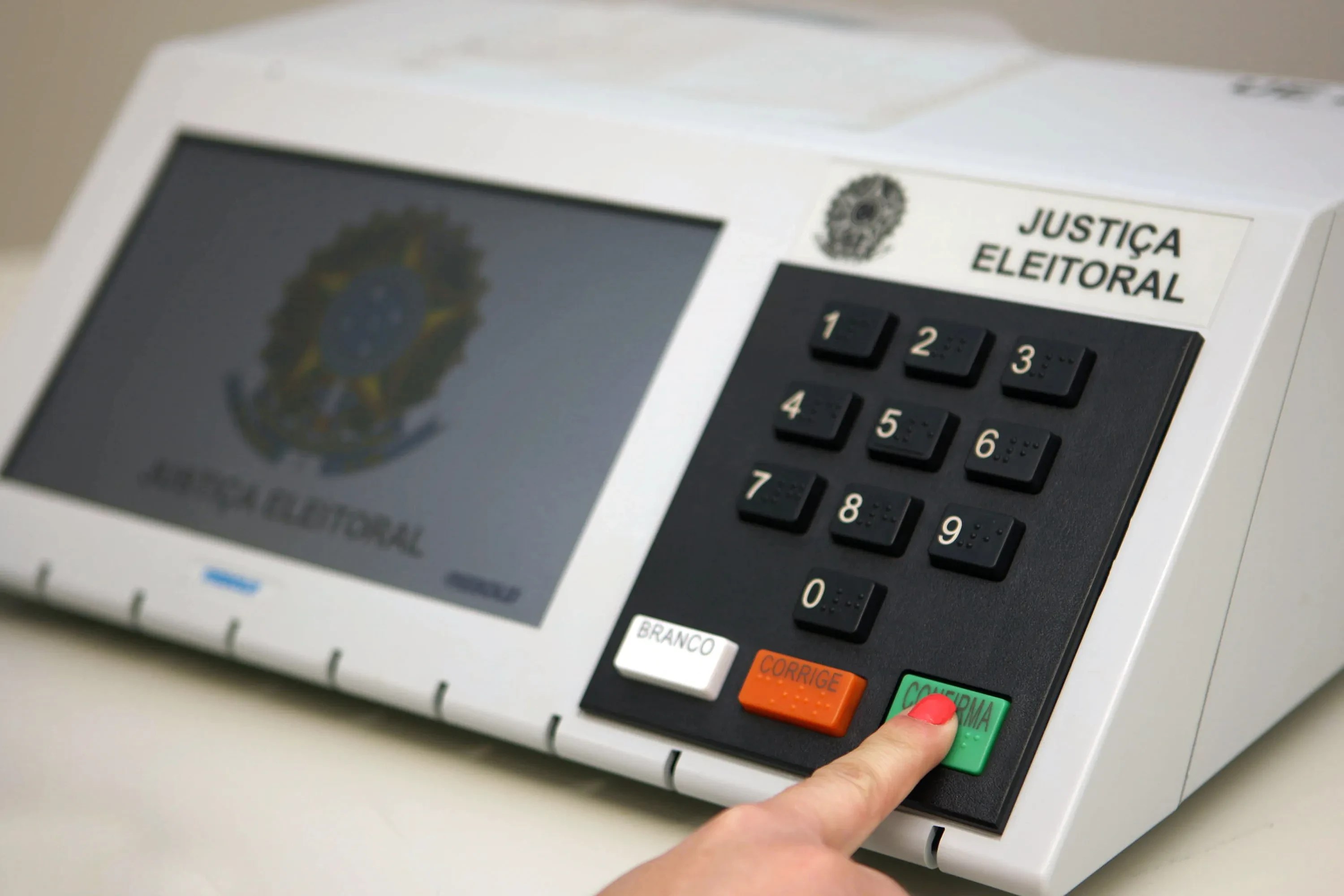 Pesquisa revela que a maioria dos eleitores conhece o número de urna de seus candidatos