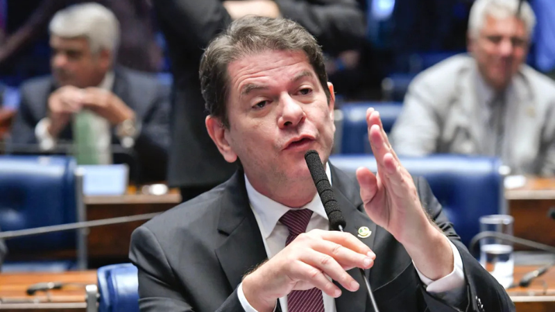 Cid Gomes lidera as intenções de voto para o Senado no Ceará