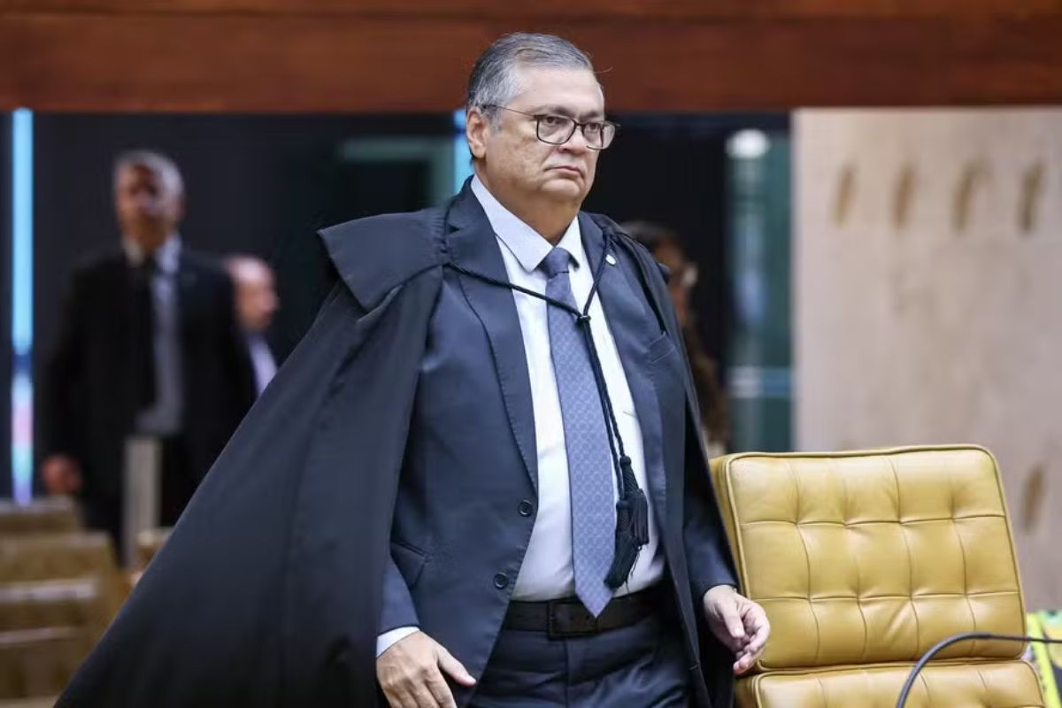 Flávio Dino torna pública investigação sobre o Caso Dark Horse