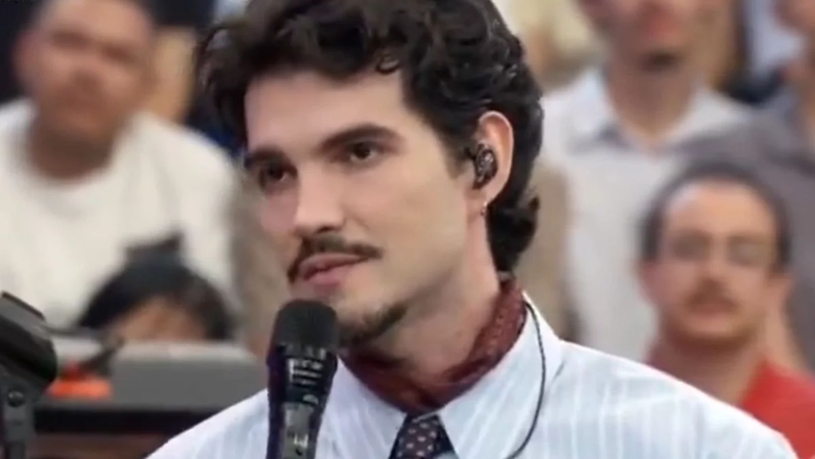Cantor Jão fala sobre hiato na música e perdas familiares