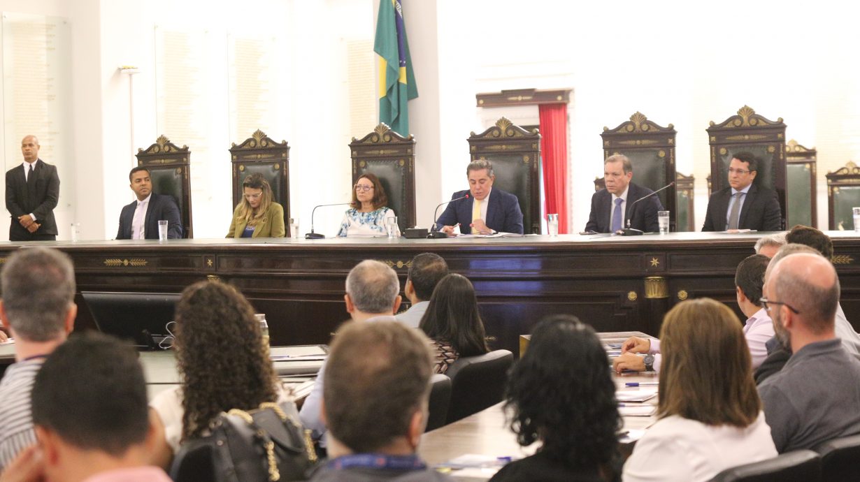 TJBA reúne diretores de secretaria para acelerar julgamento de processos antigos