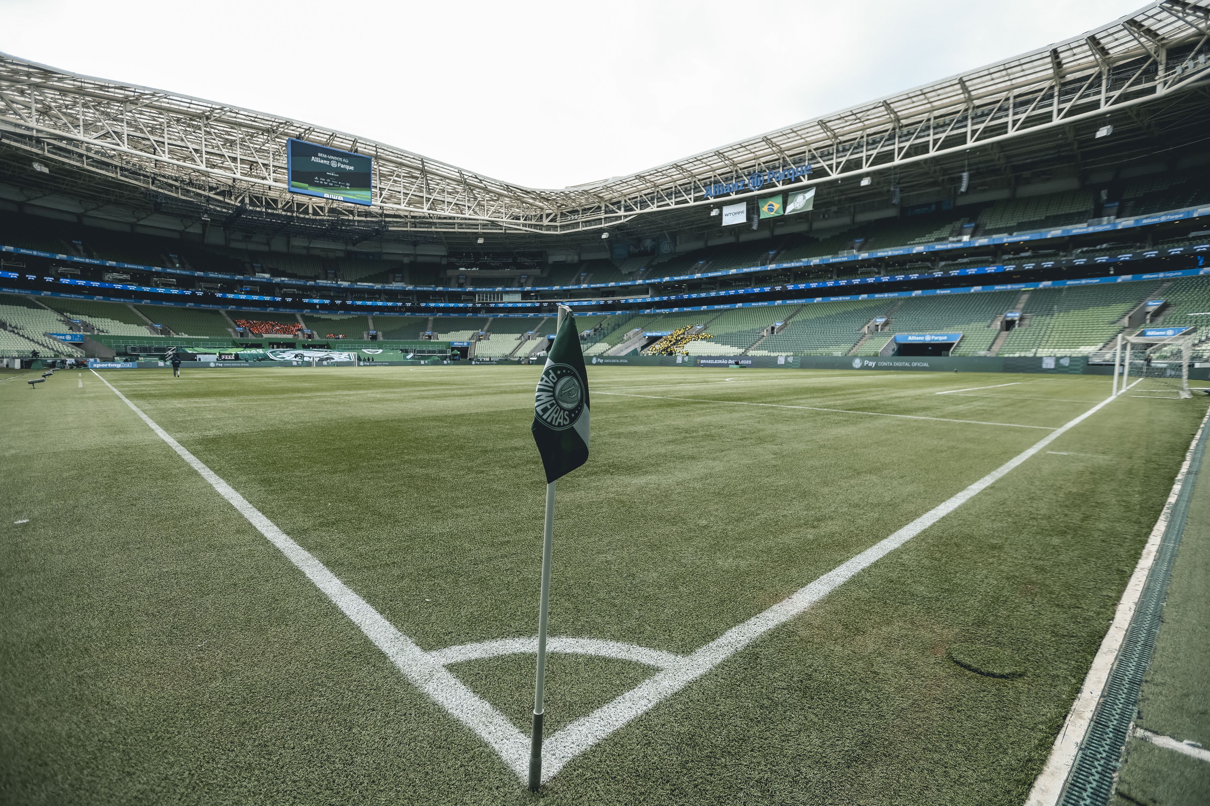 Jogos deste domingo, 23 de agosto: programação do futebol ao vivo