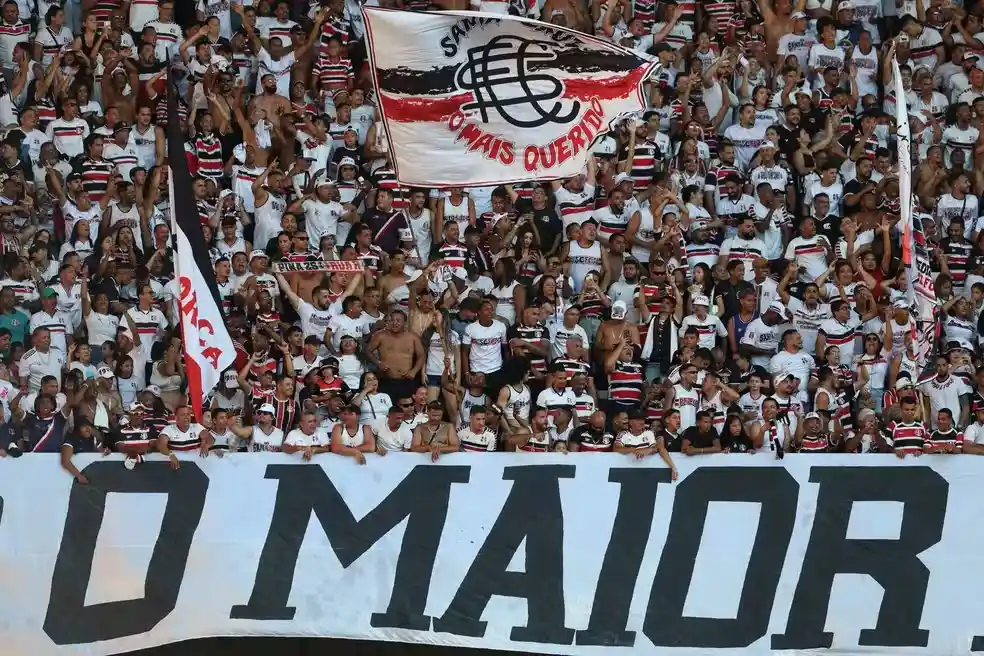 Santa Cruz permanece invicto e se aproxima do acesso à Série B