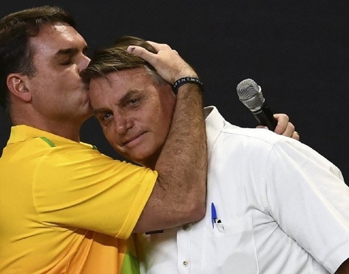 Relação entre Jair Bolsonaro e deputado condenado é reavivada