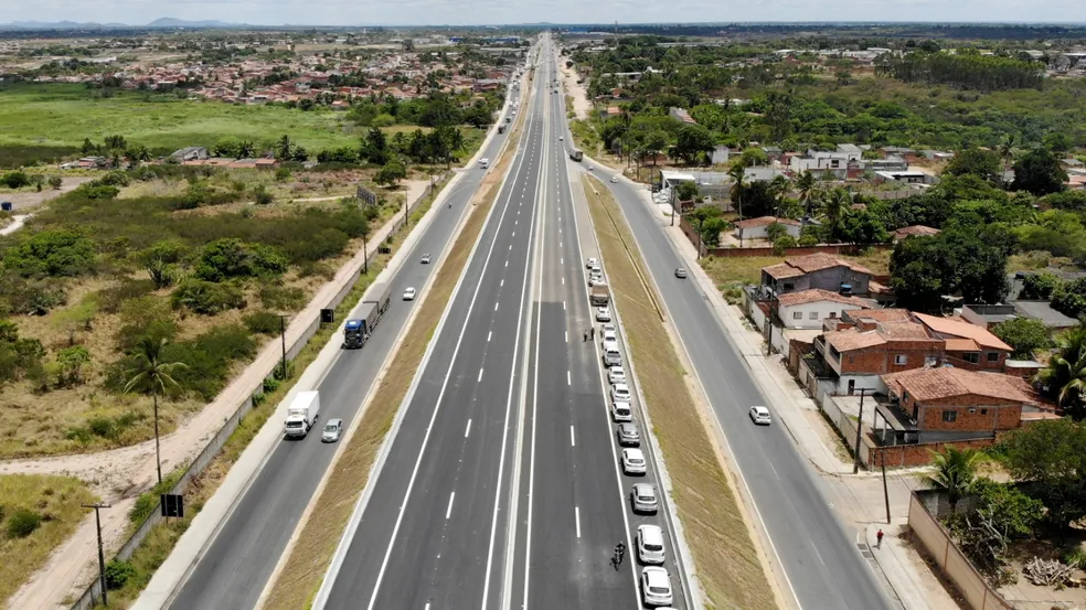 Colisão entre caminhão e ciclista resulta em morte na BR-116