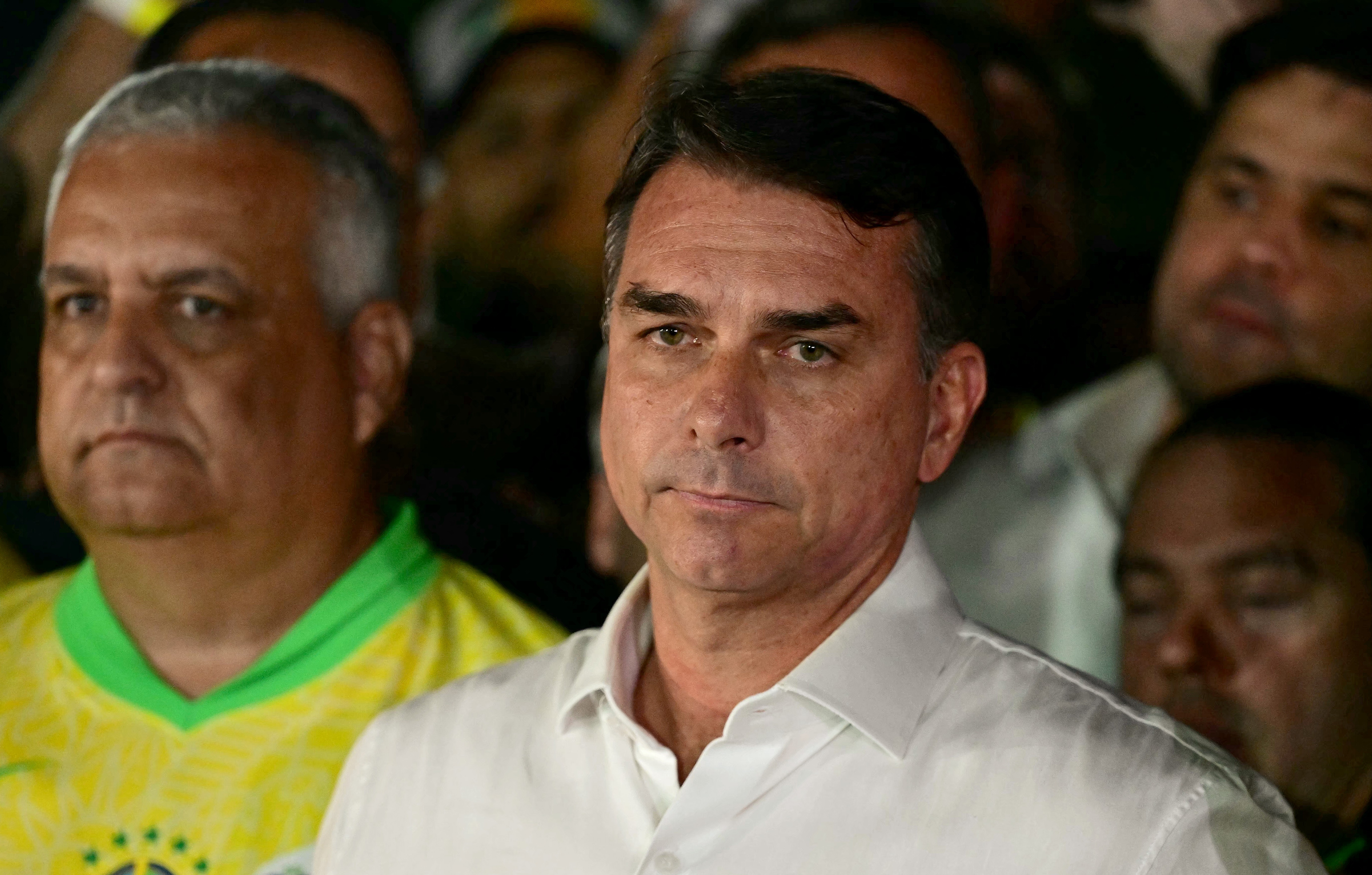 PL realiza reunião em Brasília diante de rumores sobre saída de Flávio Bolsonaro do país