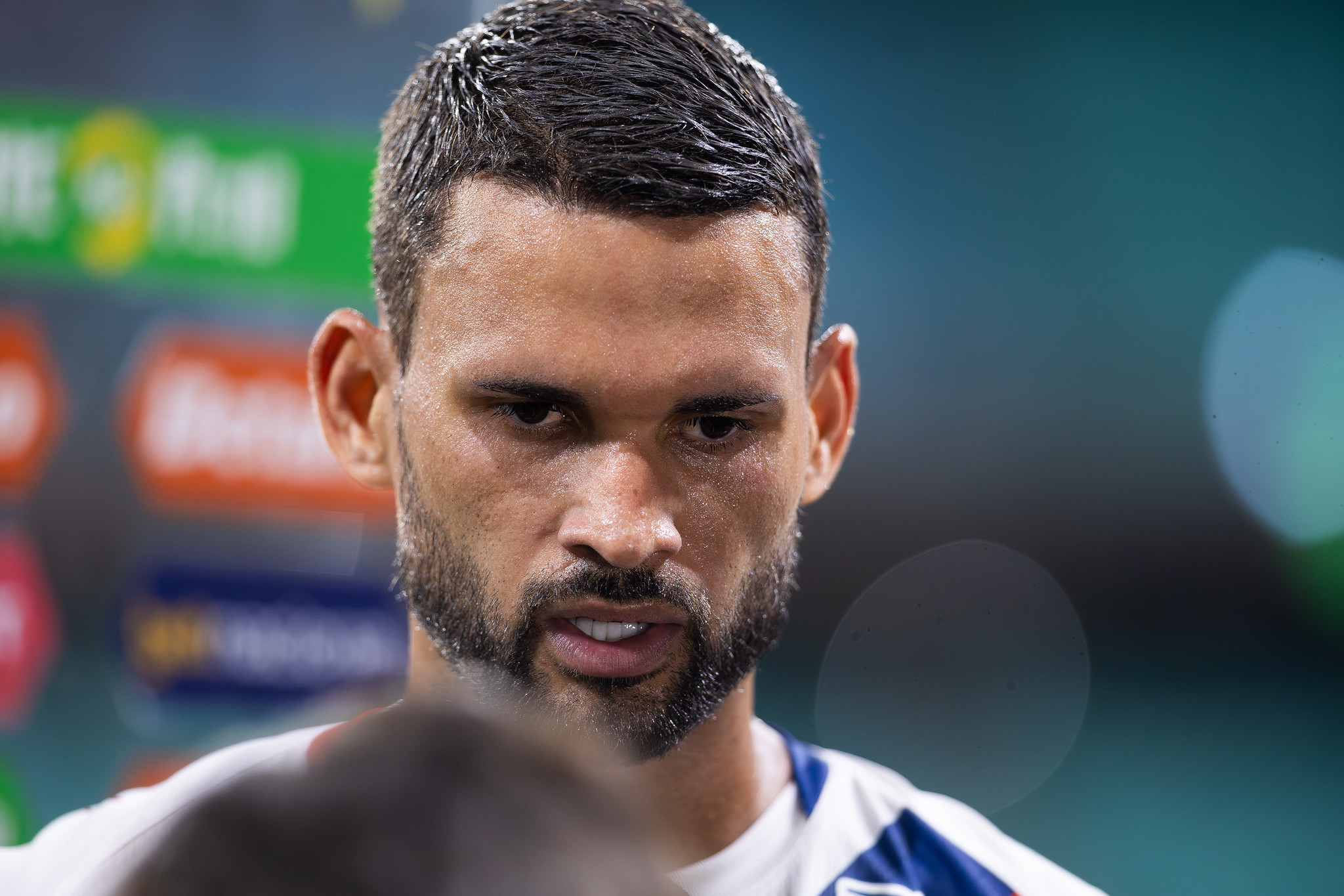 Willian José enfrenta jejum de gols e polêmica no Bahia