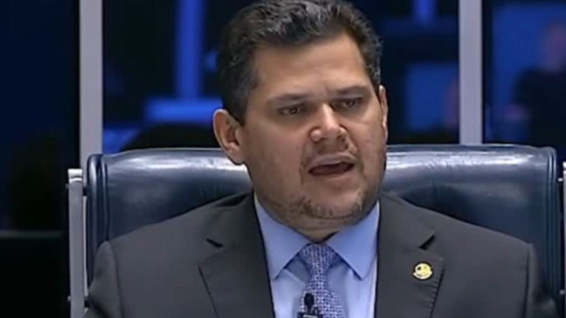 Alcolumbre critica quantidade de pedidos de impeachment contra ministros do STF