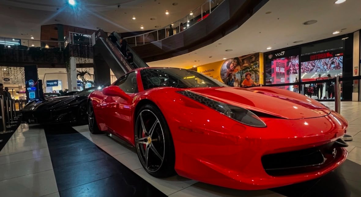 Exposição de carros clássicos e de luxo é atração gratuita em Salvador