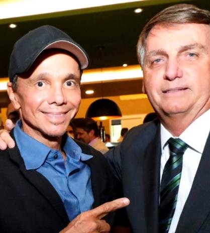 Flávio Bolsonaro lamenta a morte do cantor Netinho