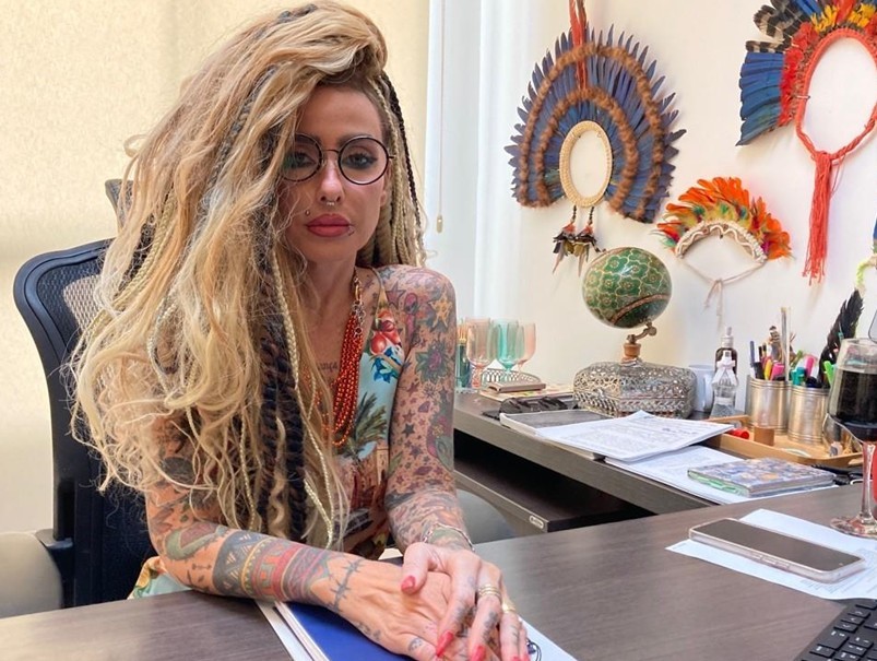 Gisele Bleggi, procuradora alvo de ameaças, registra queixa na PF