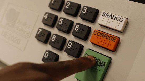 Eleições 2026: Regras do TSE sobre transporte no dia da votação