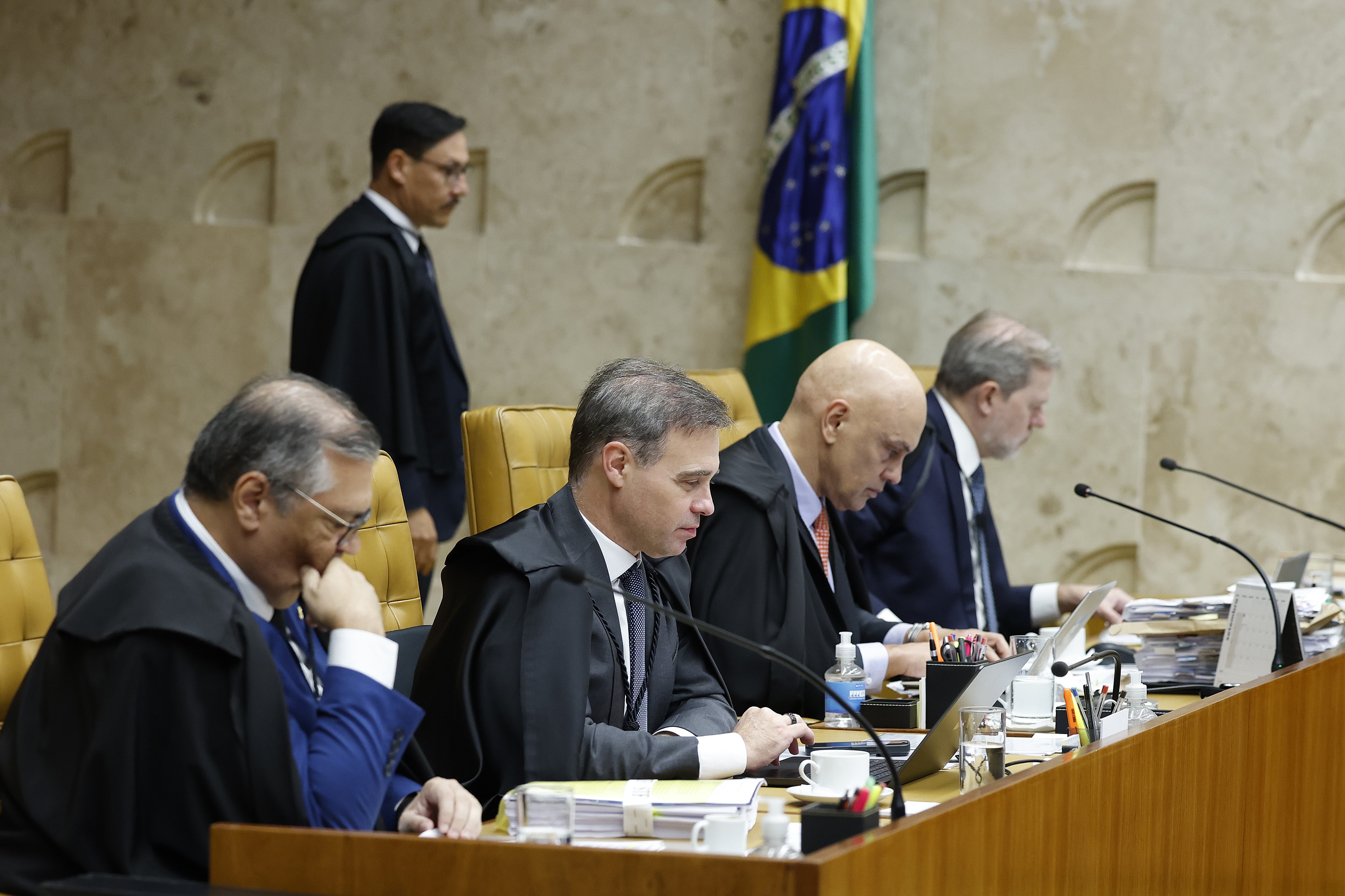 Decisões conflitantes no STF geram incertezas jurídicas