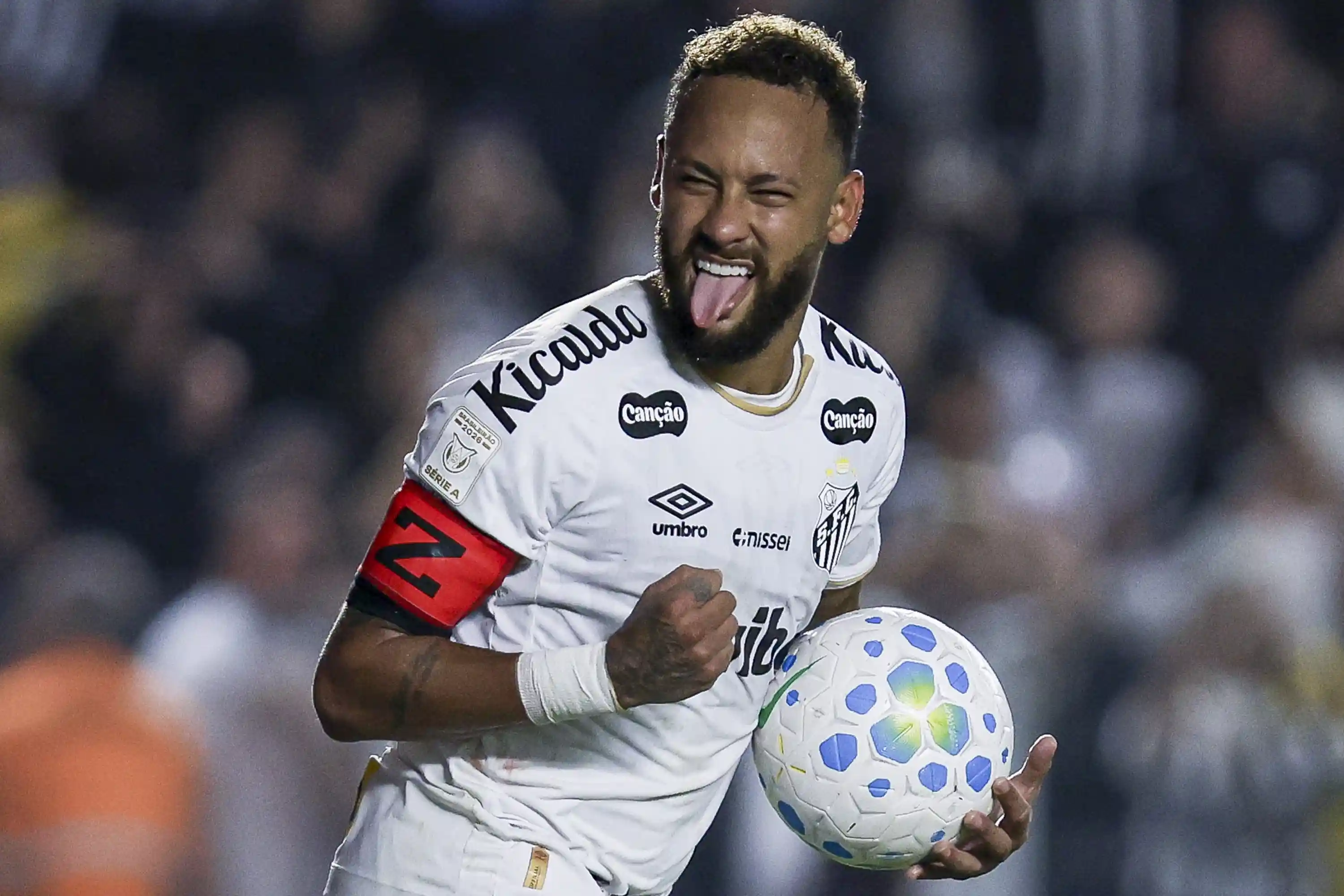 Neymar se desentende com comentarista após desafio não aceito