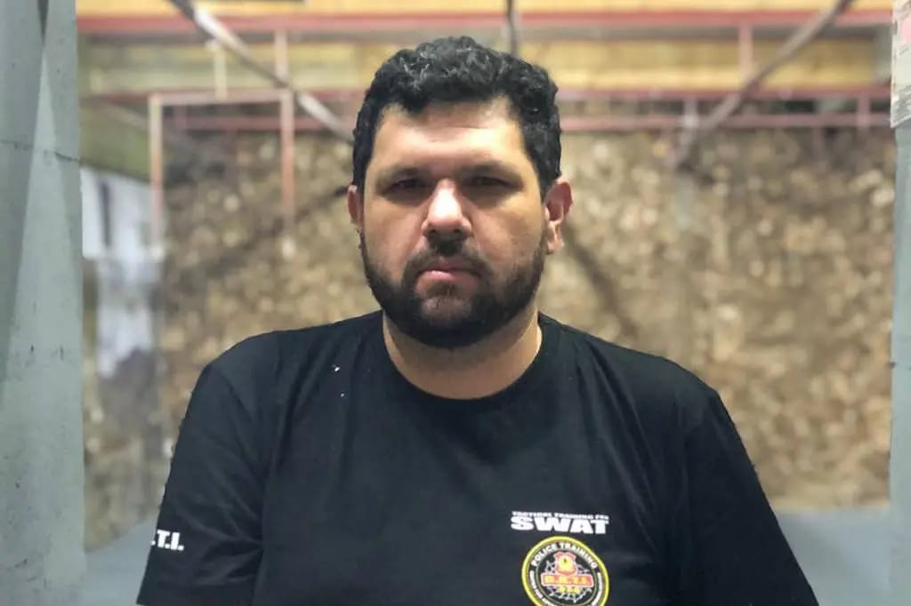 Oswaldo Eustáquio, foragido, se candidata a deputado pelo Paraná