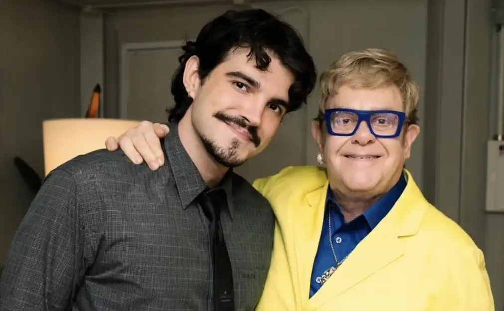 Imagem de Jão se diverte ao encontrar Elton John no Rock in Rio