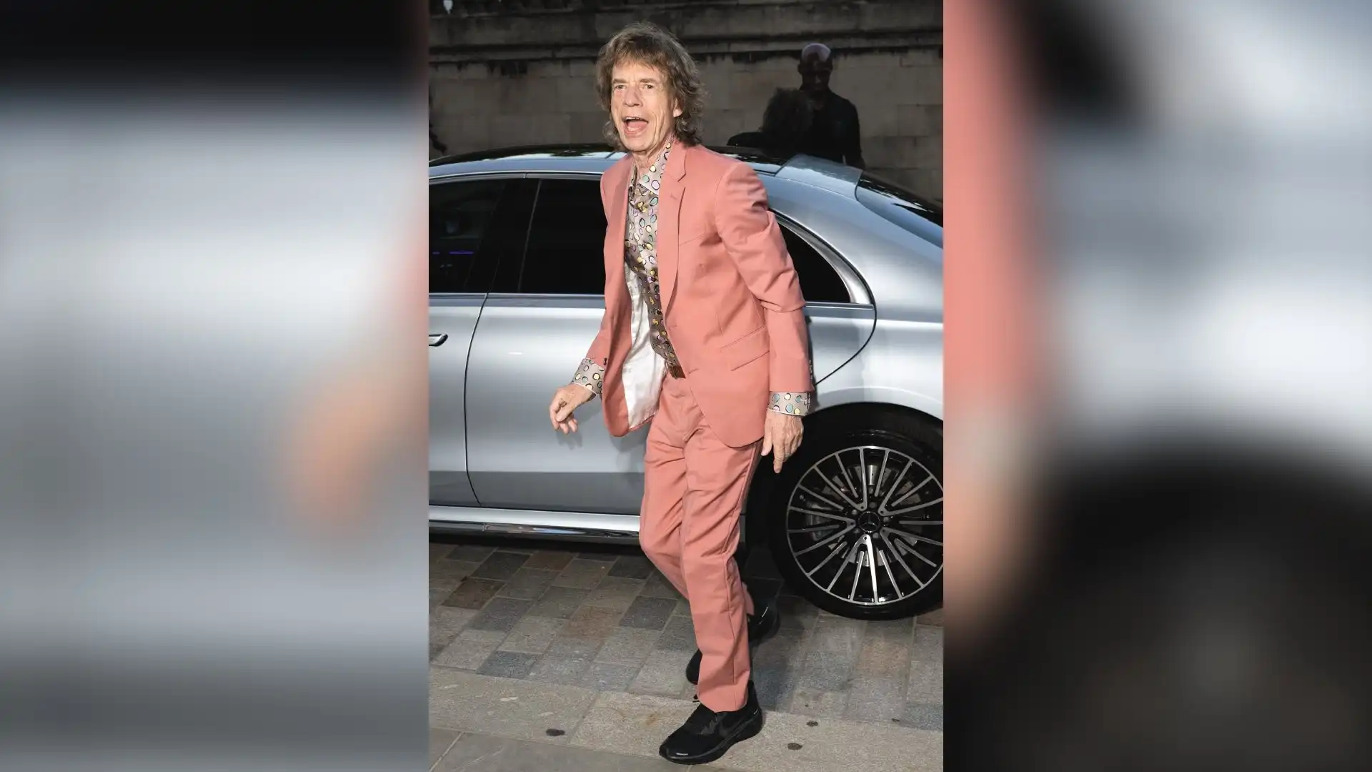 Imagem de Mick Jagger pratica balé para manter a forma aos 83 anos