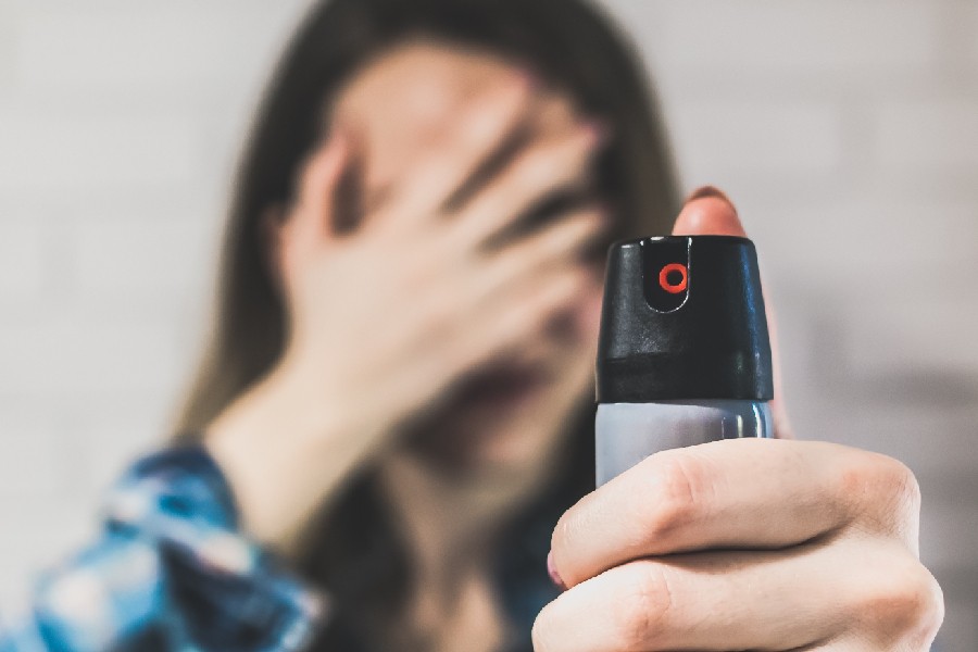 Spray de pimenta para defesa pessoal agora disponível para mulheres no Brasil
