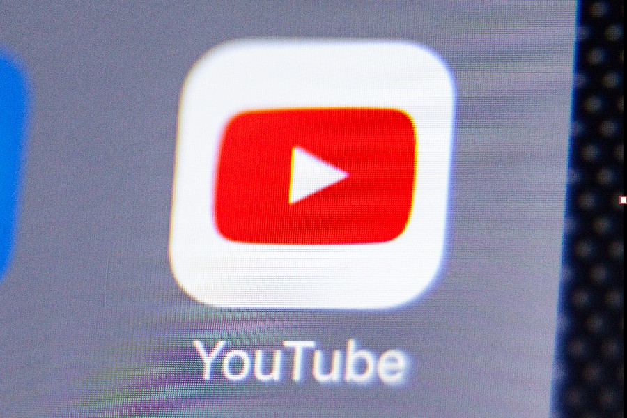 Google exclui 46 canais do YouTube que promoviam médicos falsos
