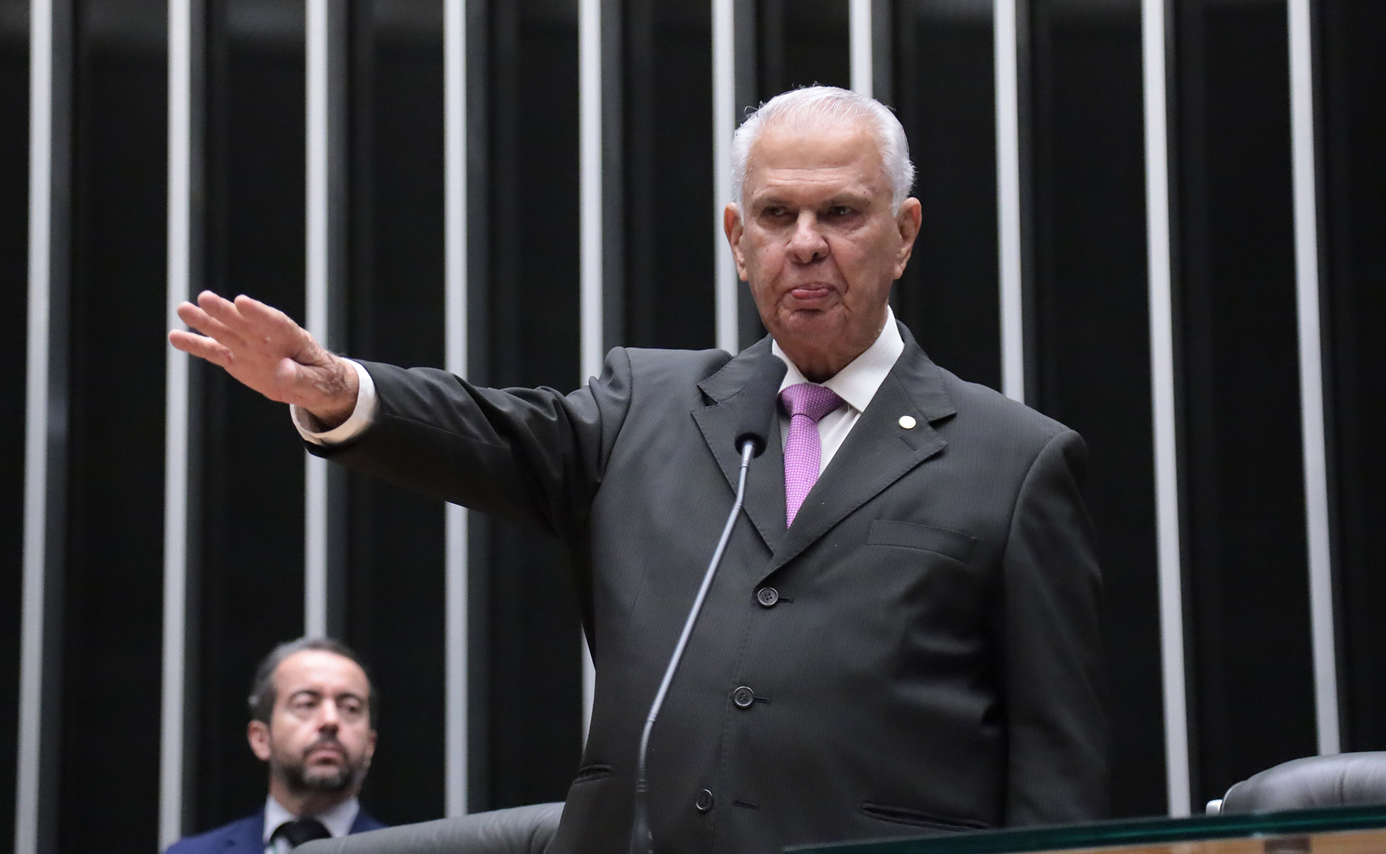 Decisão judicial restabelece filiação de José Carlos Araújo ao PDT