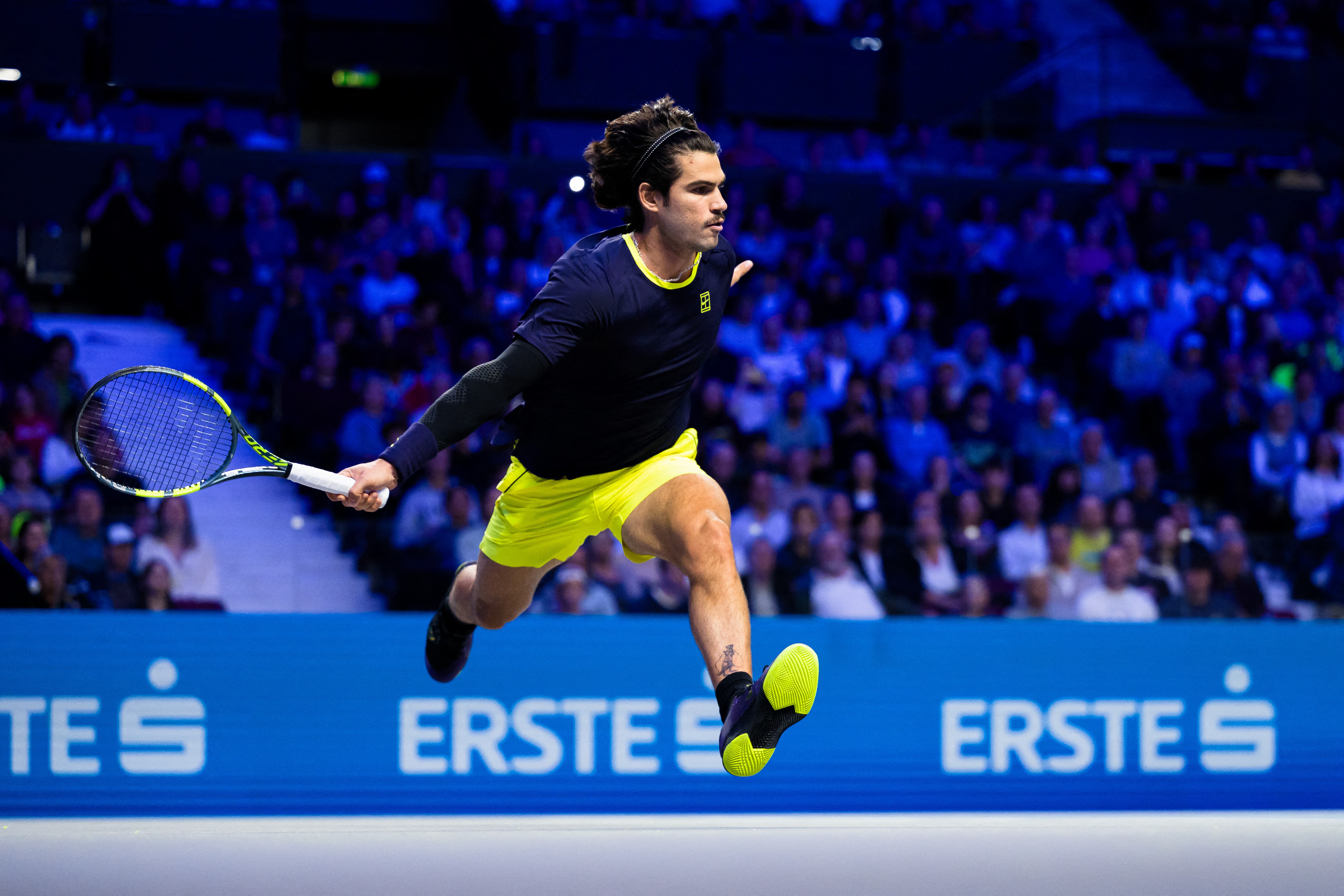 Alcaraz avança à segunda rodada do ATP 500 de Viena ao vencer Khachanov