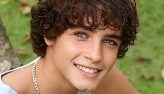 Felipe Dylon celebra 39 anos e relembra cartas de fãs