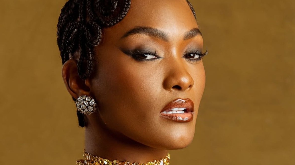 Erika Januza se emociona ao falar sobre fim do relacionamento com Arlindinho