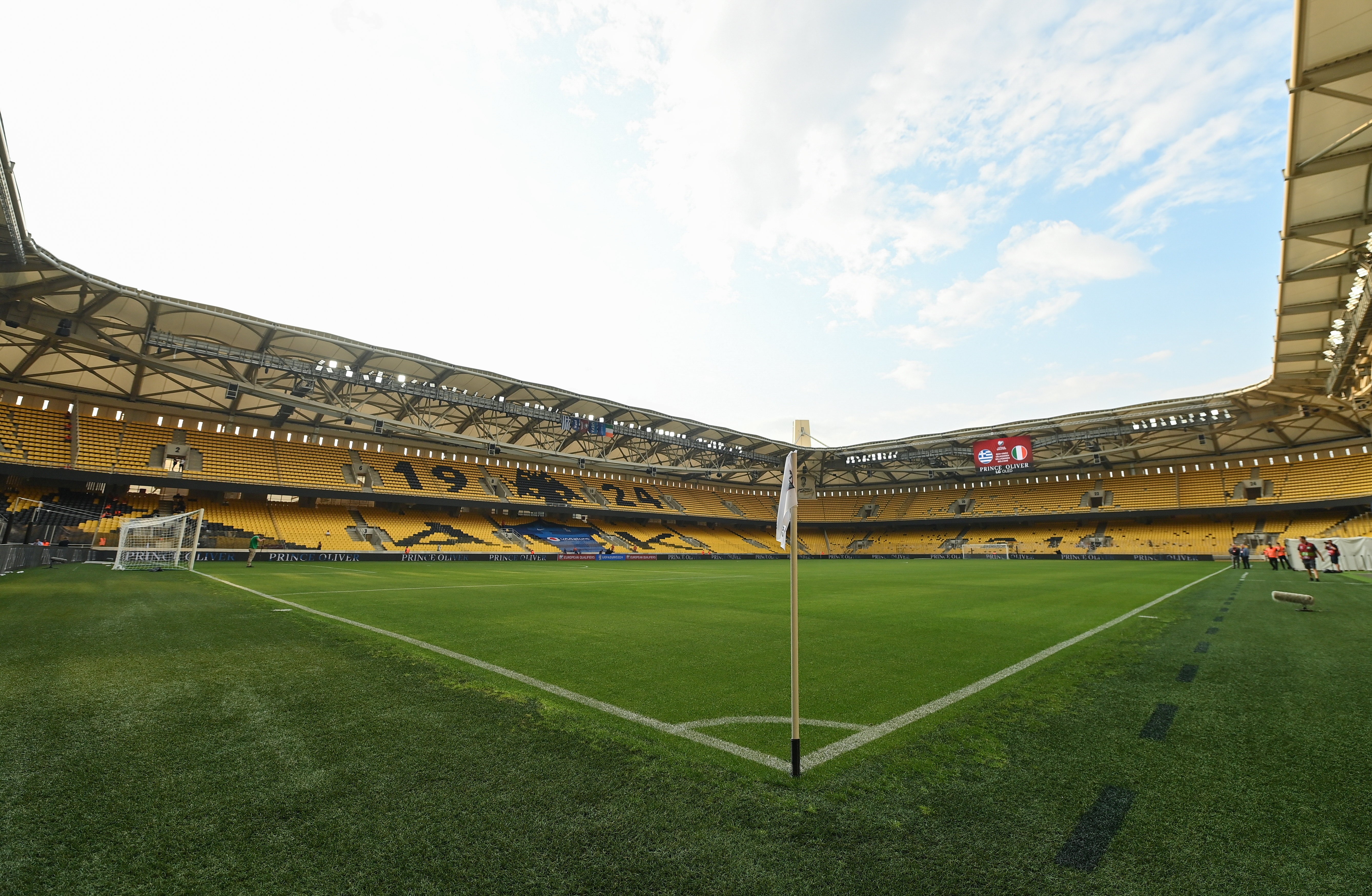 AEK Atenas enfrenta LASK na Champions League