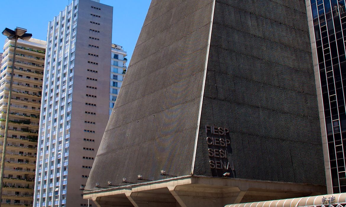 Impacto da insegurança faz 79% dos brasileiros mudarem hábitos de consumo, aponta Fiesp