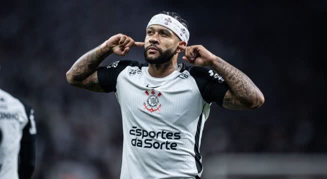 Corinthians acelera negociações para renovar contrato com Memphis Depay