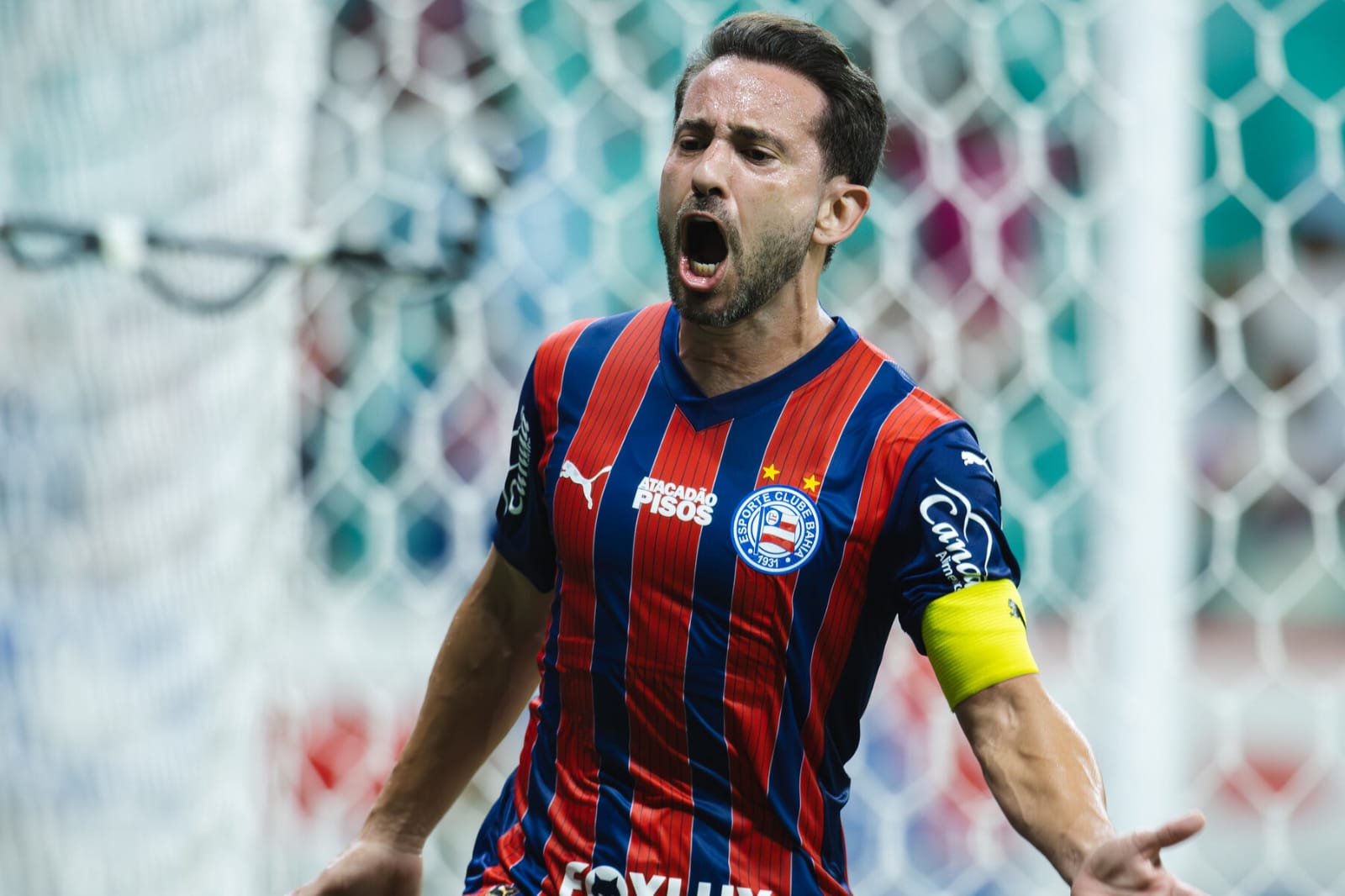Everton Ribeiro completa nove meses sem marcar gol