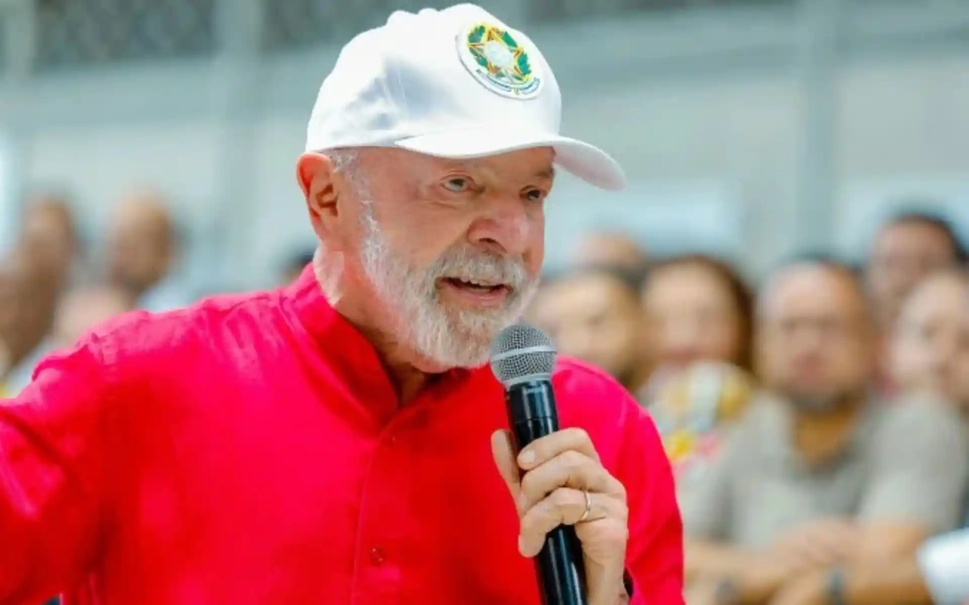 Governo Lula institui bloqueio de celulares em prisões