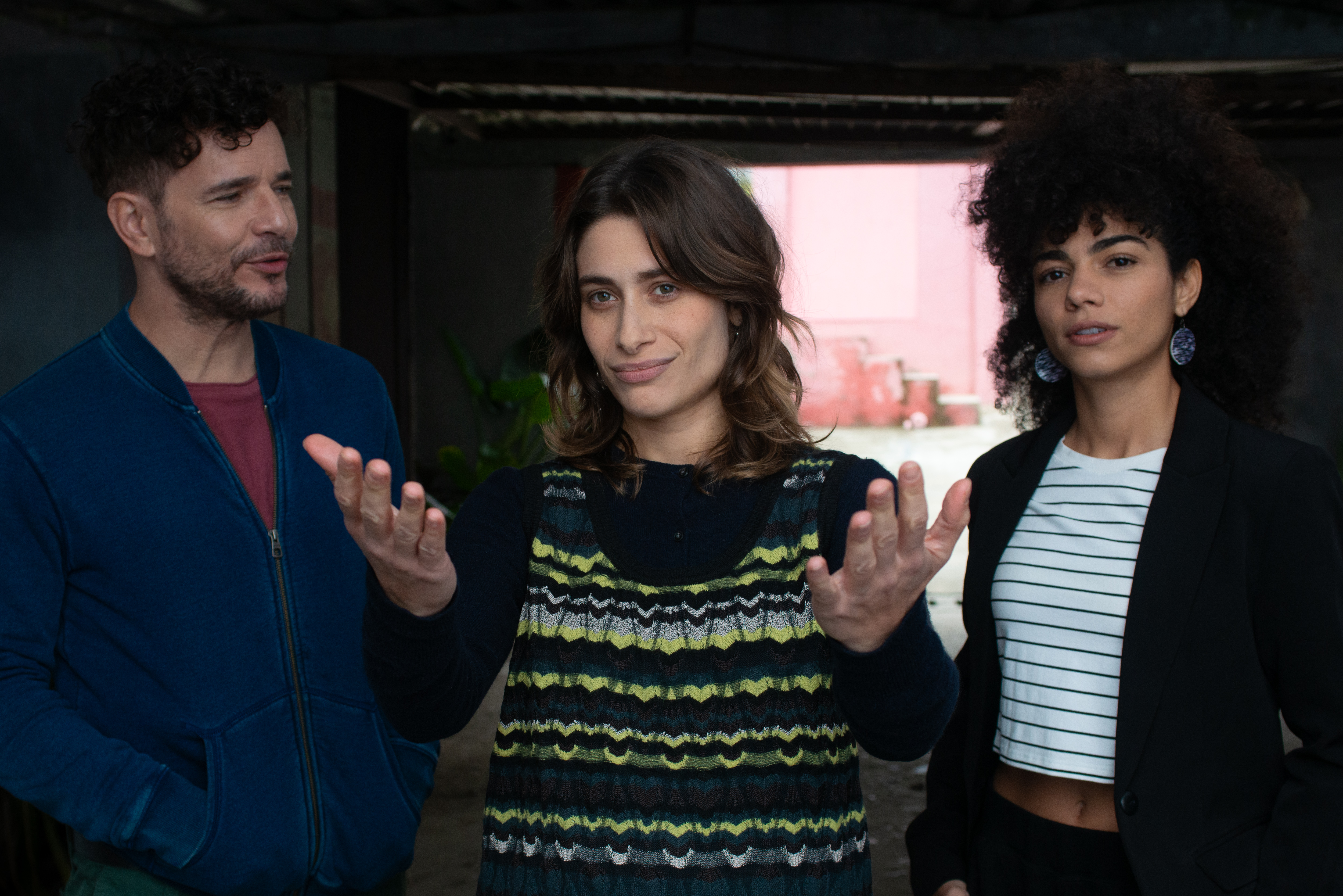 Cine Glauber Rocha realiza exibição especial da comédia Muito Prazer