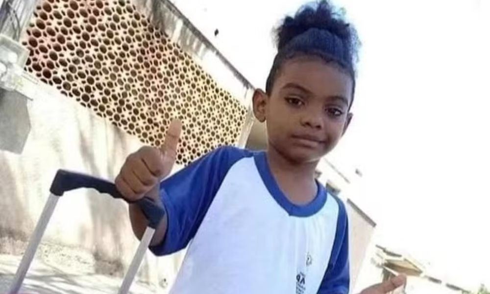 Criança de 5 anos é morta em ataque a tiros que deixou três feridos